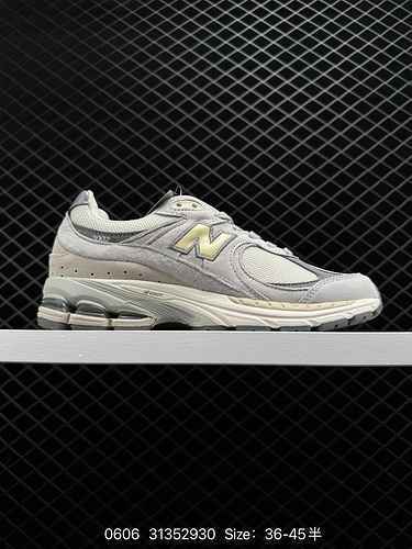 150 New Balance M2002 Series American Classic Retro Men's and Women's Casual Shoes, Versatile Couple