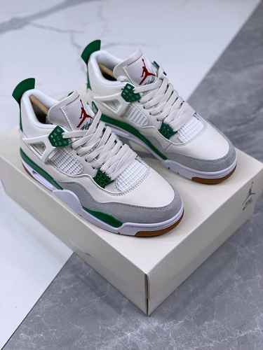 Nike SB x Air Jordan 4 Pine Verde Bianco Verde ID prodotto DR5415103 Taglia 36475