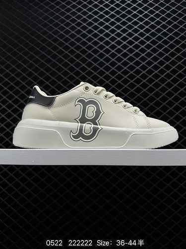 110 MLB Chunky Classic New York Yankees thick soled board shoes are made of fiber leather upper mate