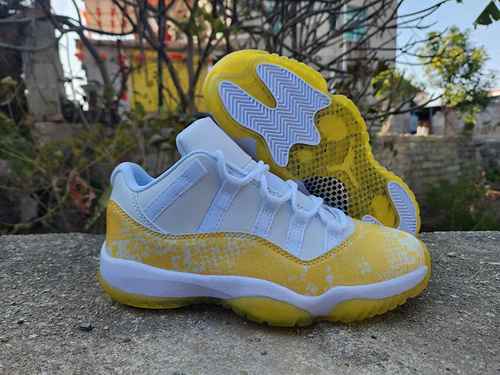 AIR JORDAN 11a generazione bianco giallo 3647