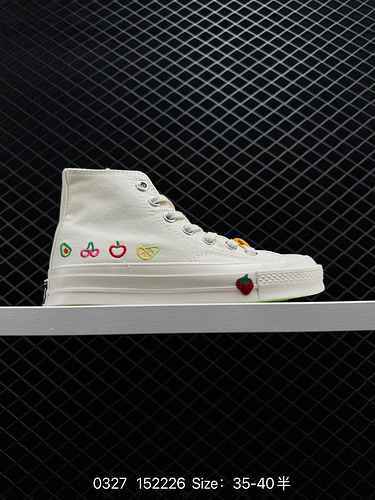 3 new shipments Converse Chuck 97s Fruit Embroidery Little Red Book hit the market in 223. Converse 