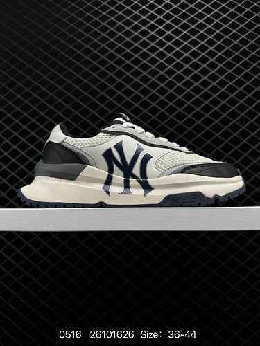 130 MLB Chunky Liner New York Yankees Senior Shoe Series Low Top Dad Style Light Weight Elevated Thi