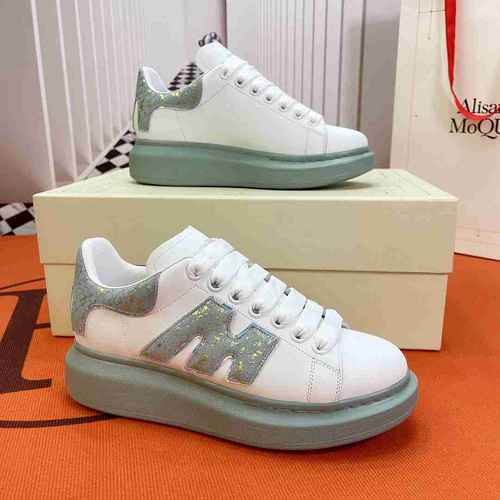 1661360 Le ultime scarpe casual di McQueens per coppie 3544