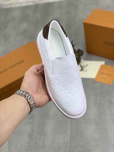 LV Men's Shoe Code: 0628B30 Size: 38-44