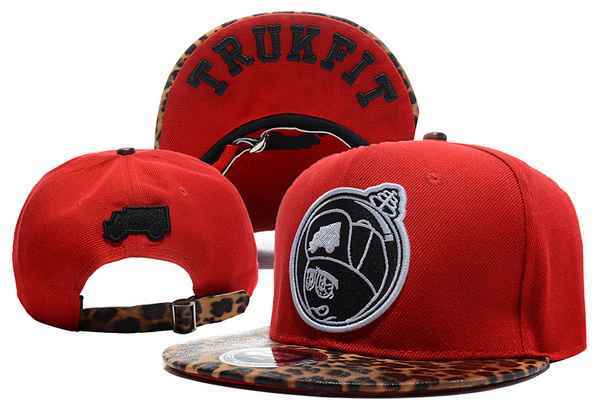 TRUKFIT Feelin&#x27; Spacey Boys Leopard Snapback Red