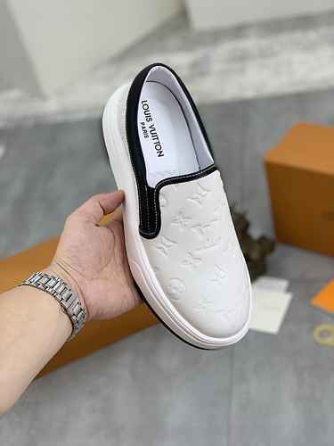 LV Men's Shoe Code: 0618B40 Size: 38-44