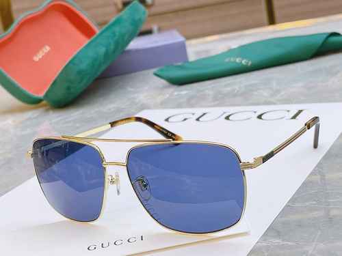 The new model on the official website of 3060 Gucci glasses, originally featuring one-on-one high-en