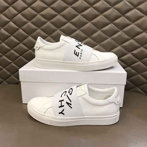 Givenchy Men's Shoe Code: 0216B40 Size: 38-44 (45 custom non return or exchange)
