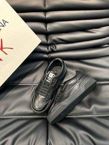 Dolce&Gabbana Men's Shoe Code: 0520B60 Size: 38-44