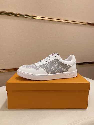 LV Men's Shoe Code: 0625B30 Size: 38-44 (45 customized non return or exchange)