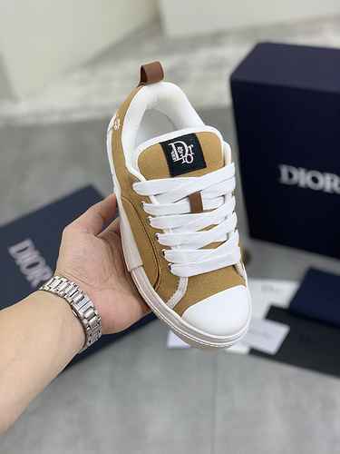 Dior Couple Style Code: 0606C00 Size: Women's 35-40, Men's 38-45 (46 can be customized)