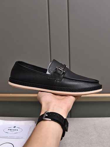 Prada Men's Shoe Code: 0623B40 Size: 38-44