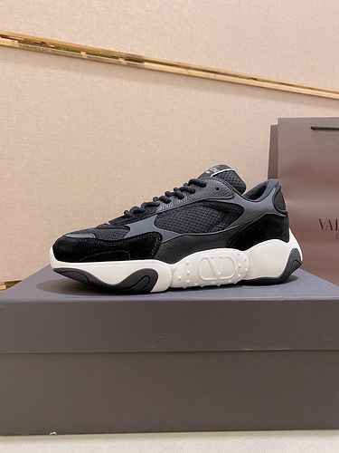 Valentino Men's Shoe Code: 0614C50 Size: 38-44