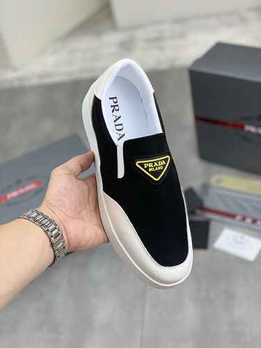 Prada Men's Shoe Code: 0618B40 Size: 38-44
