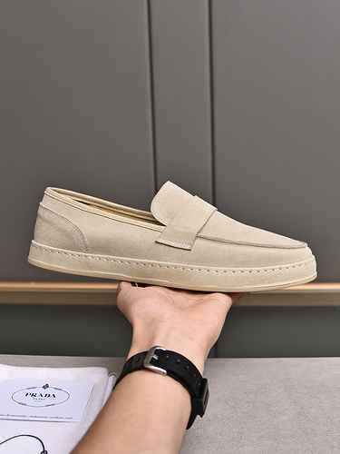 Prada Men's Shoe Code: 0623B40 Size: 38-44
