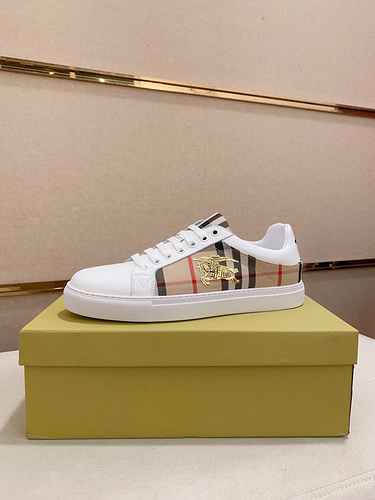 Scarpa Uomo Burberry Codice 0525B30 Taglia 3844