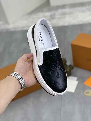 LV Men's Shoe Code: 0618B40 Size: 38-44