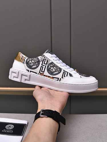 Scarpa Uomo Versace Codice 0612B30 Taglia 3844 personalizzata al 45