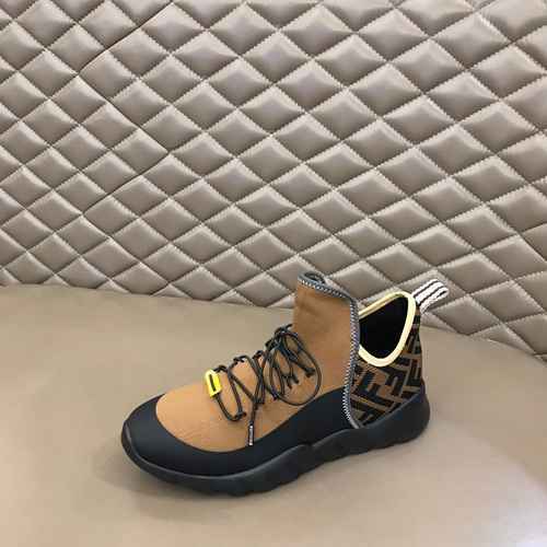 Scarpa Uomo Fendi Codice 0530B60 Taglia 3844 personalizzata al 45