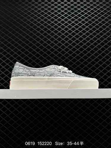 Long wait! Vans X Dior Co-branding reports the exclusive release of Vans Aut Dior. This rock ash is 