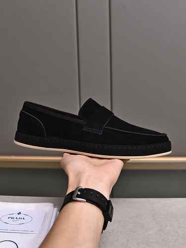 Prada Men's Shoe Code: 0623B40 Size: 38-44