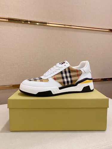 Scarpa Uomo Burberry Codice 0517B50 Taglia 3844