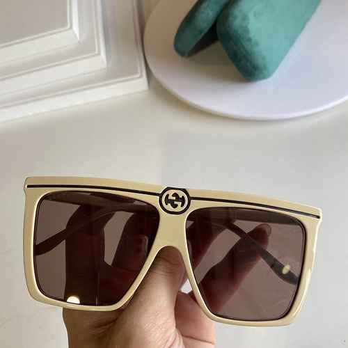 3510 Gucci sunglasses, 2021, the latest model of Ni Ni's golden age, the same GUCC * GG0733 sunglass