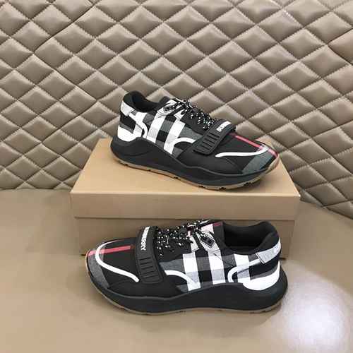 Scarpa Uomo Burberry Codice 0313B50 Taglia 3844 45 realizzata su misura