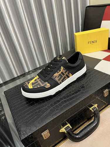 Scarpa Uomo Fendi Codice 0528B30 Taglia 3844