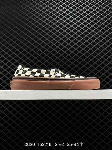 80000 Vans Raw Rubber Checkerboard Checker Anaheim Aut Black and White Checkerboard Checker Raw Rubb