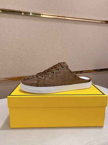 Fendi Men's Shoe Code: 0625B00 Size: 38-44