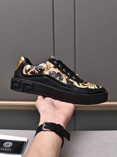 Scarpa Uomo Versace Codice 0612B30 Taglia 3844 personalizzata al 45