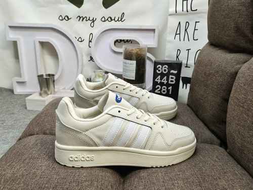 281 Scarpe da tavola casual Dadidad Courtbeat Questa sneaker lifestyle si ispira alla ricca storia d