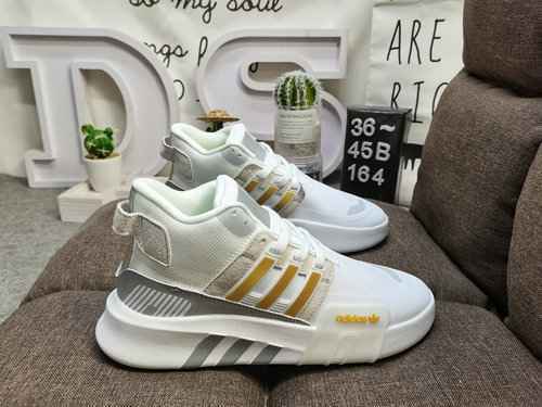 164D Adidas EQT BASK ADV Supporter Series Leggera scarpa da jogging retrò in pelle unisce lo stile a