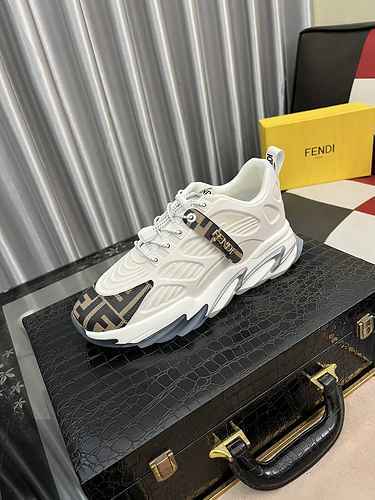 Scarpa Uomo Fendi Codice 0630B60 Taglia 3844