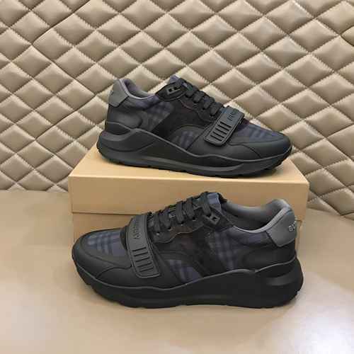 Scarpa Uomo Burberry Codice 0313B50 Taglia 3844 45 realizzata su misura