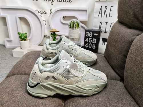 405DAdidas Yeezy Boost 700 BASF Hi Res Blue Kanye Coconut 700 Nero Scarpe da corsa con abbinamento d