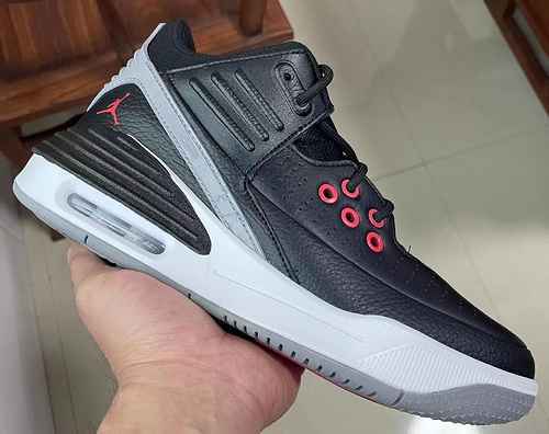 Jordan Max Aura 5