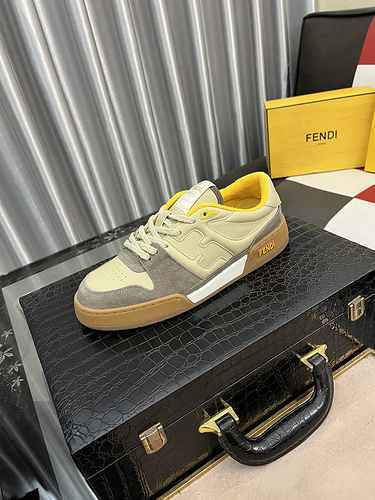 Scarpa Uomo Fendi Codice 0630B60 Taglia 3844