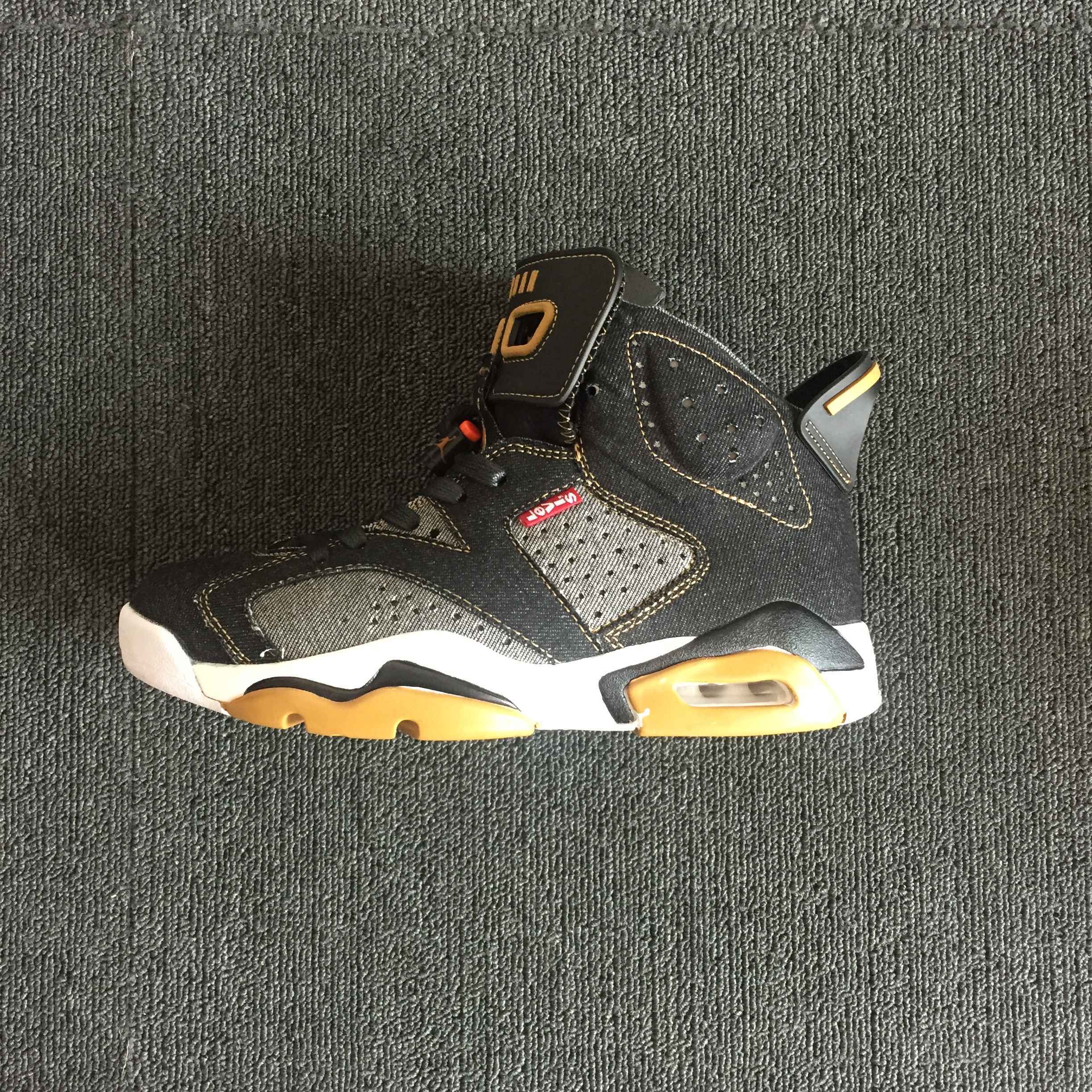 Levi’s x Air Jordan 6 黑牛仔1.jpg