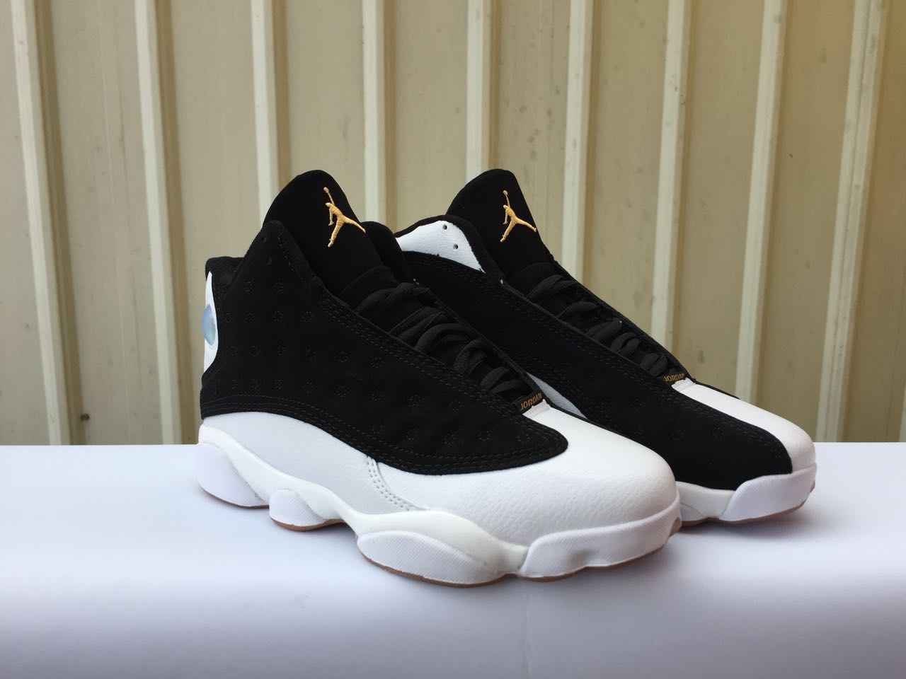 JORDAN 13 黑白金 男女鞋