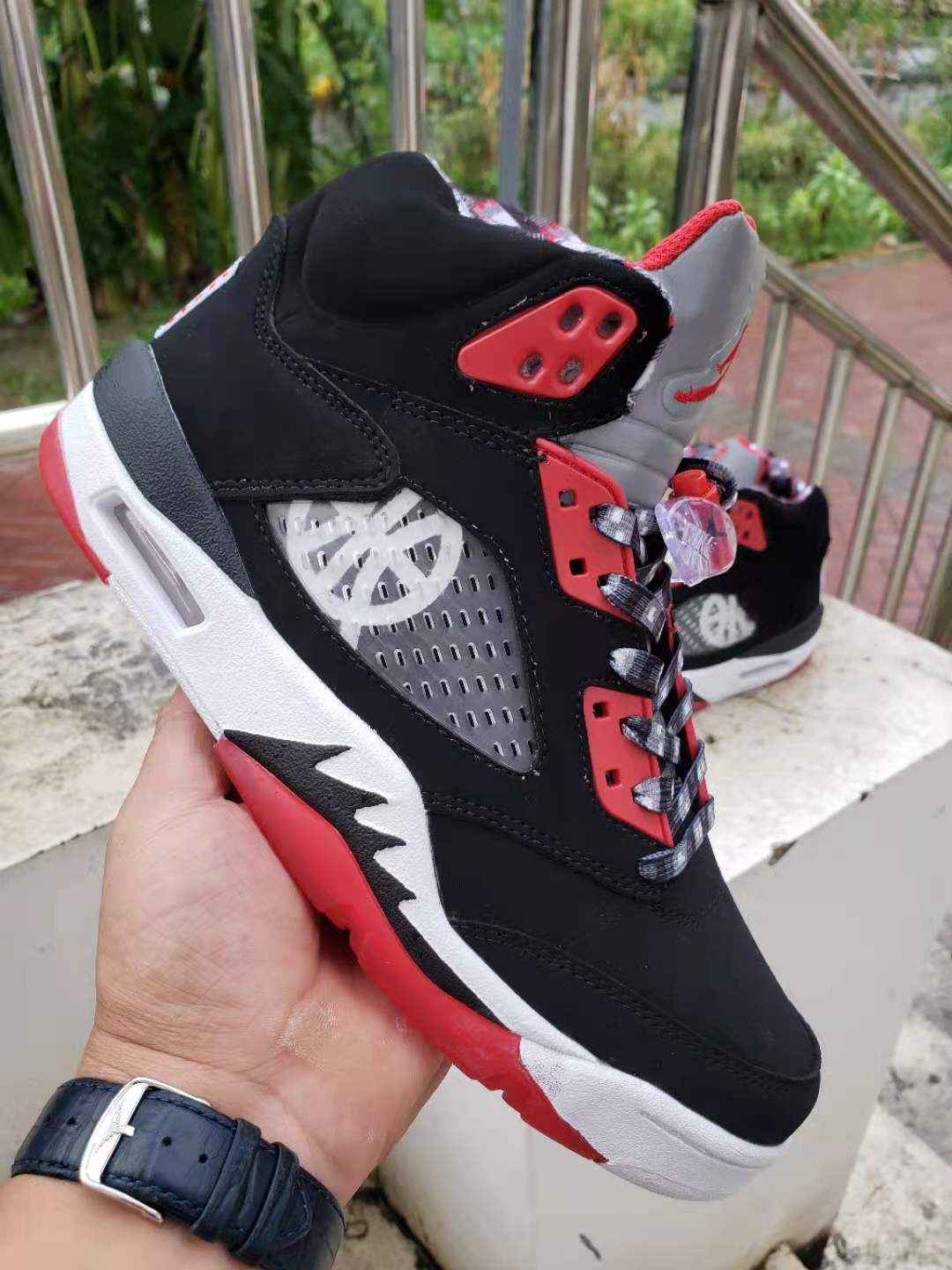 AIR   jordan 5“黑色校园红”男鞋40----47