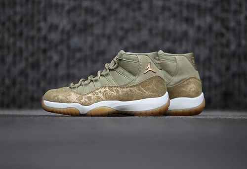 Air Jordan 11 Gold Pearl Olive Lux 36475 compresa la mezza misura