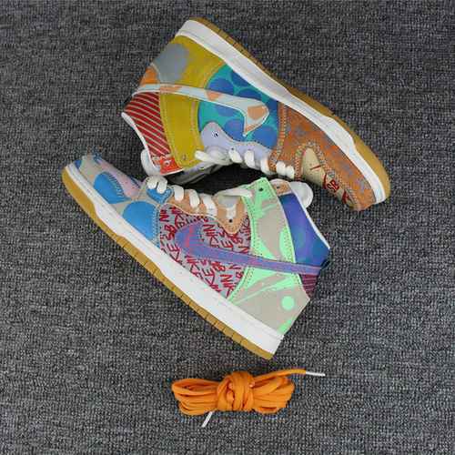 SB What The Dunk High Mandarin Duck 918321381 3645 disponibile in mezza misura