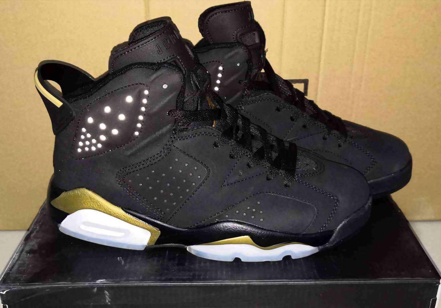 AJ6黑金.jpg