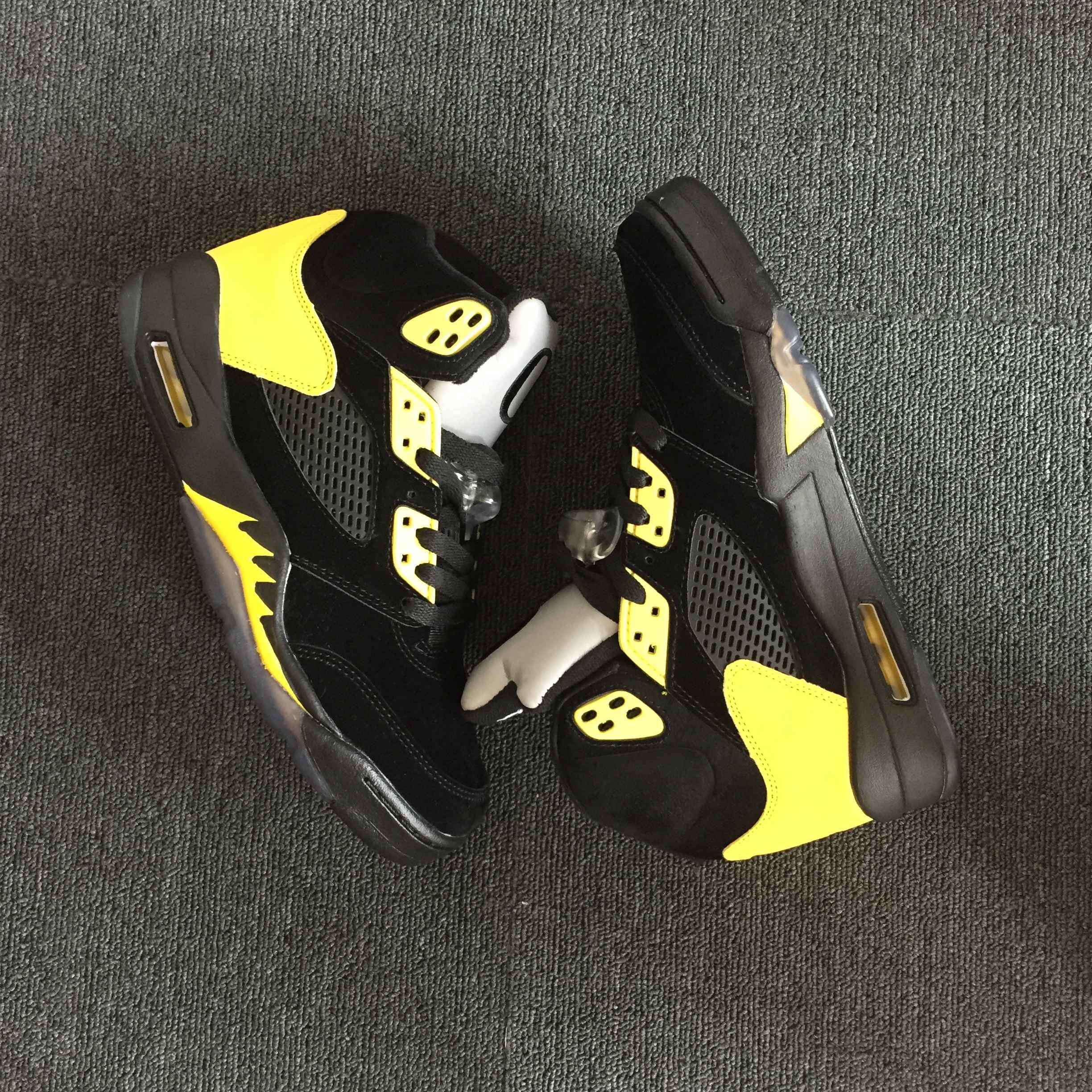 Air Jordan 5“Oregon”PE 4.jpg