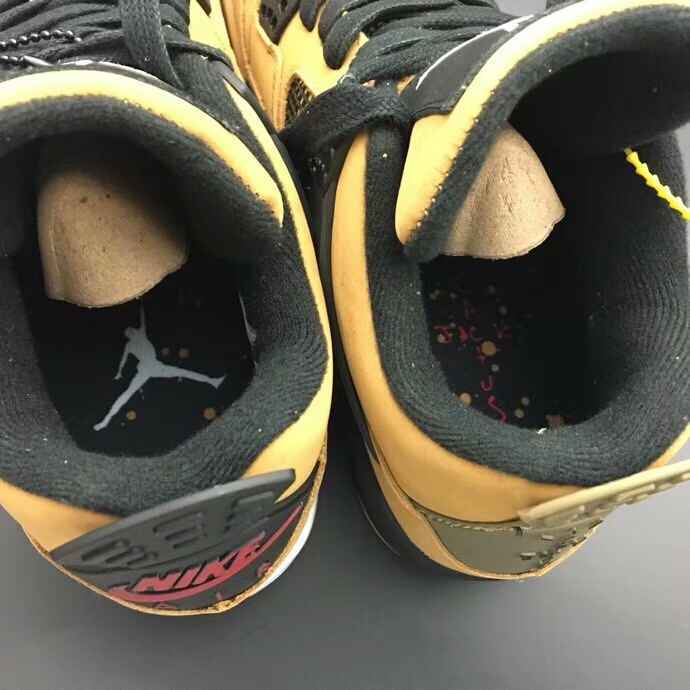 Travis Scott x Air Jordan 4联名小麦 (2).jpg