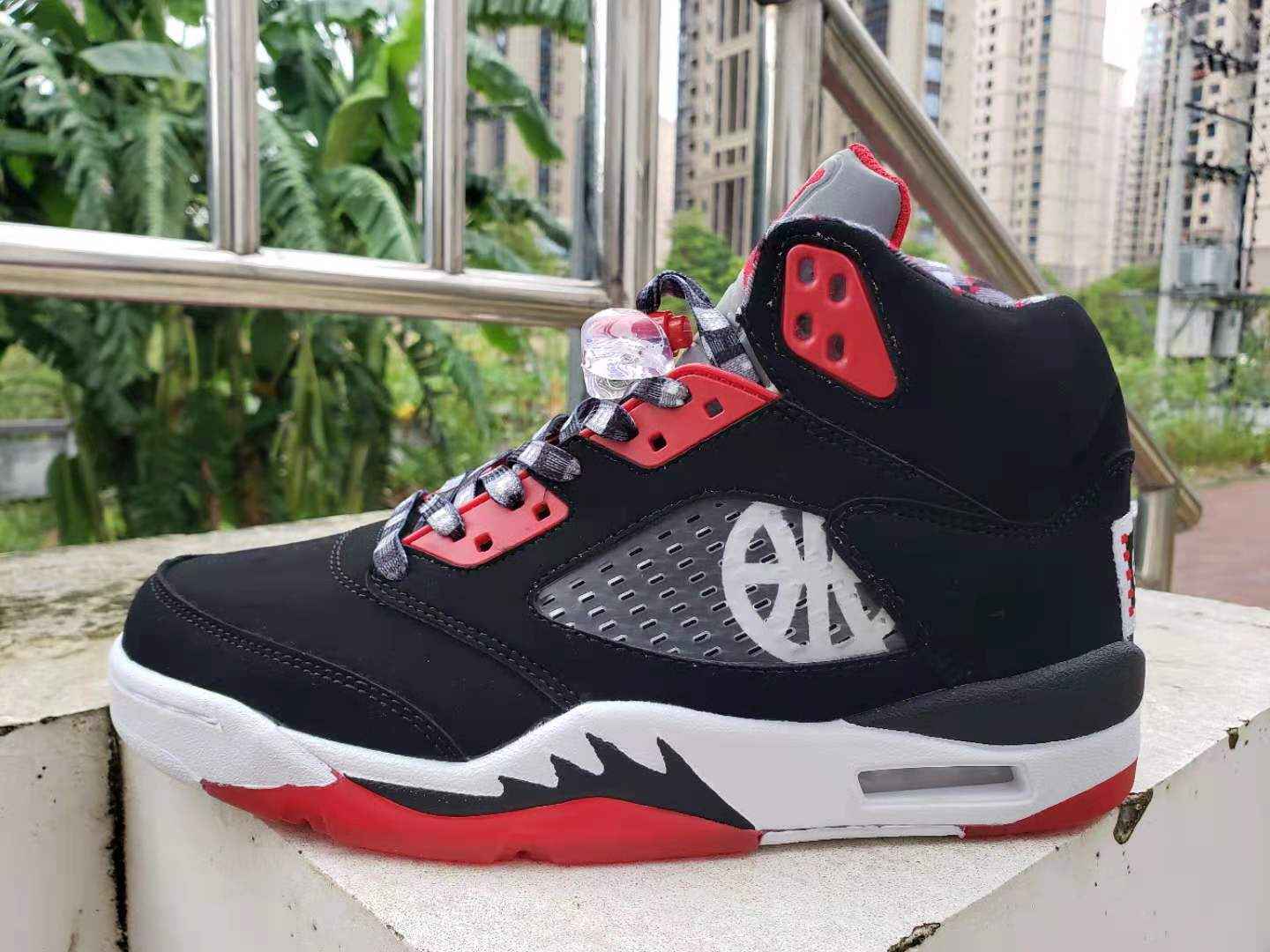 AIR   jordan 5“黑色校园红”男鞋40----47