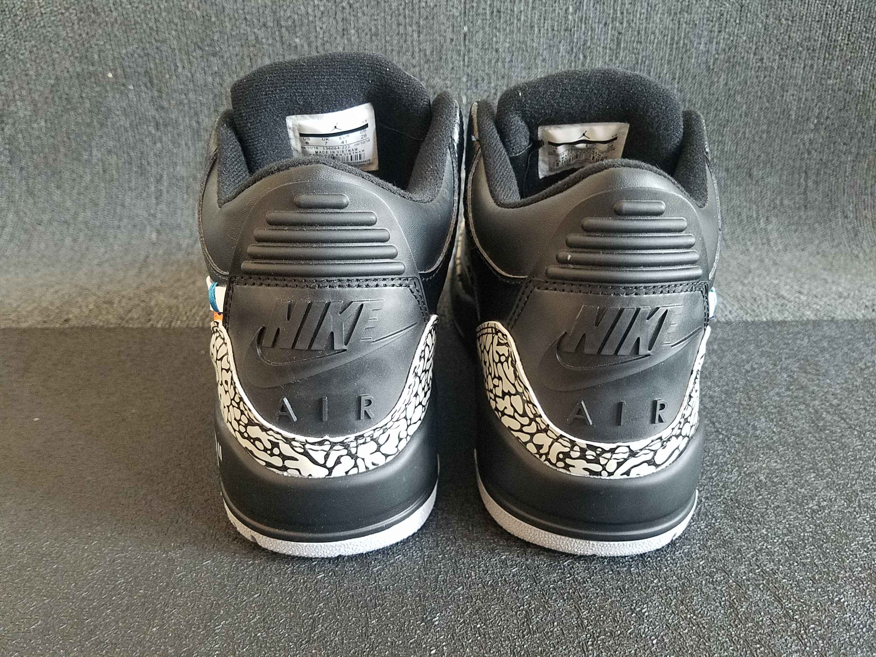 AJ3 x off white 乔丹3代 黑色联名 (3).jpg