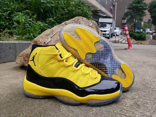 AIR JORDAN11 Scarpe Jordan 11th Generation Bumblebee da uomo 4047